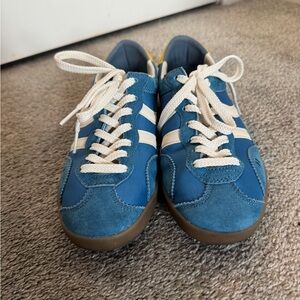 Coolway Blue and White Low-Top Sneakers
